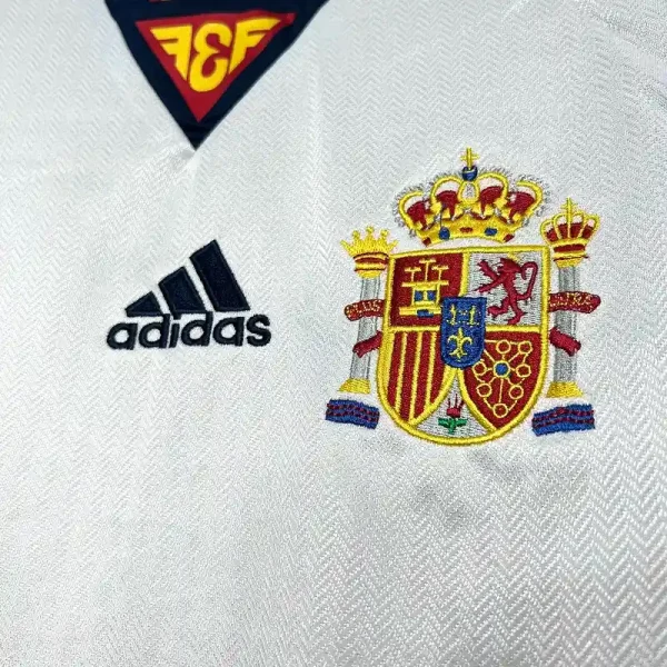 1998 Spain Jersey retro kit - Image 3