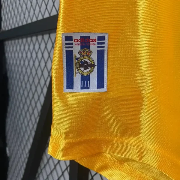 1999-2000 Real Club Deportivo de La Coruña Second retro kit - Image 7