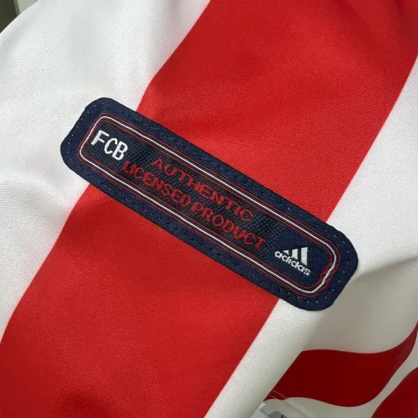 2000-2001 Bayern Munich Jersey retro kit - Image 8
