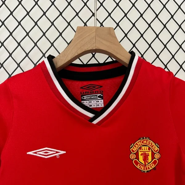 2000-2001 Kids Manchester United Jersey retro kit - Image 4