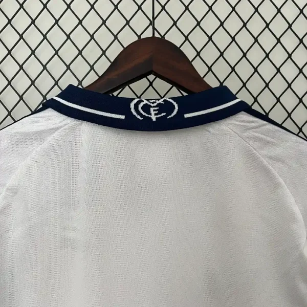 2000-2001 Long Sleeve Real Madrid Jersey retro kit - Image 7