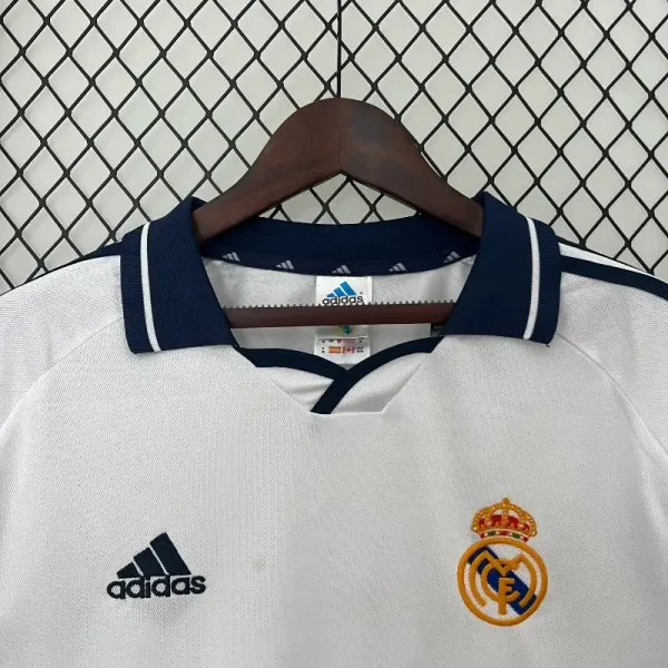 2000-2001 Long Sleeve Real Madrid Jersey retro kit - Image 4