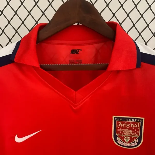2001-2002 Arsenal Jersey retro kit - Image 4