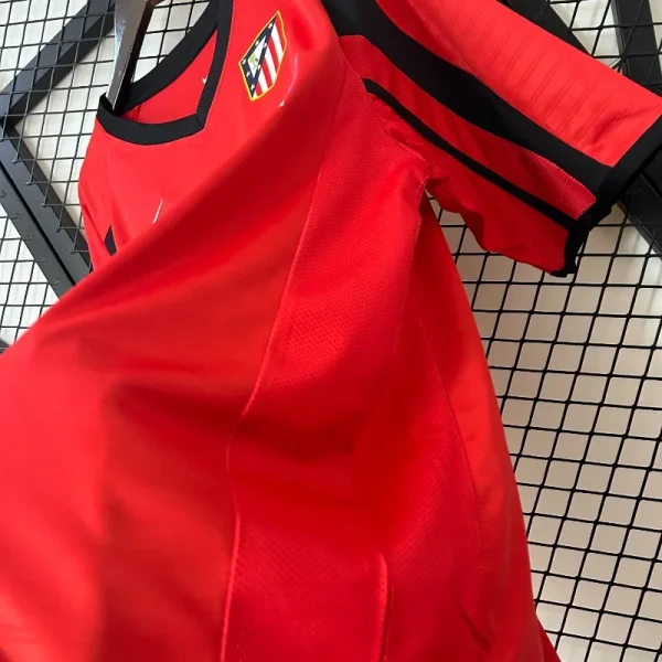 2001-2002 Atletico Madrid Jersey retro kit - Image 6