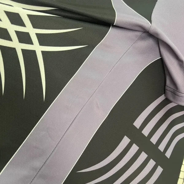 2001-2002 Juventus Goalkeeper Soccer retro kit - Image 6