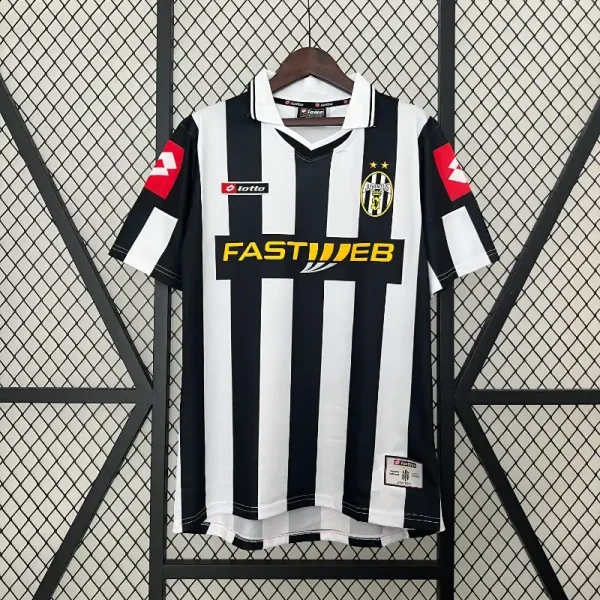 2001-2002 Juventus Jersey retro kit