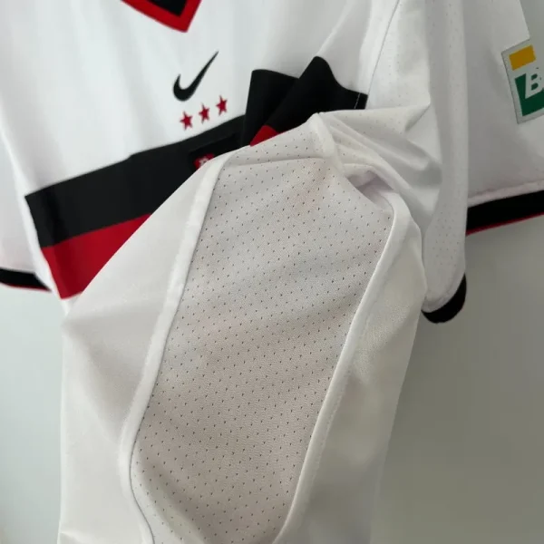 2001 Flamengo Jersey retro kit - Image 5
