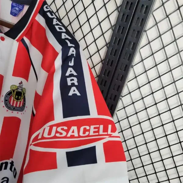 2002-2003 Chivas Guadalajara CD Jersey retro kit - Image 5
