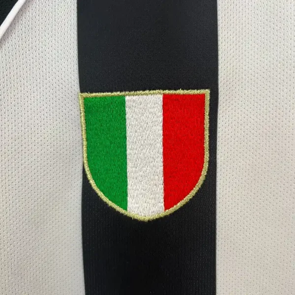 2002-2003 Juventus Jersey retro kit - Image 2