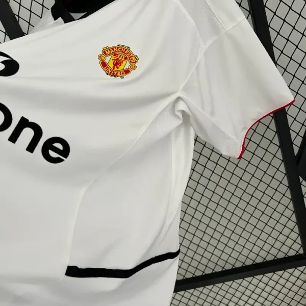 2002-2003 Manchester United Jersey retro kit - Image 6