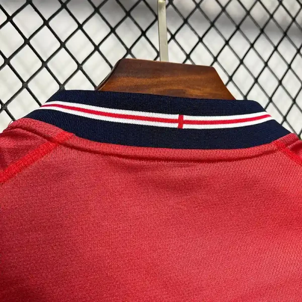 2002 England Jersey retro kit - Image 7