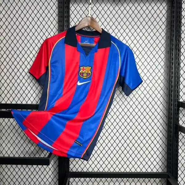 2004-2005 Barcelona Jersey retro kit - Image 5
