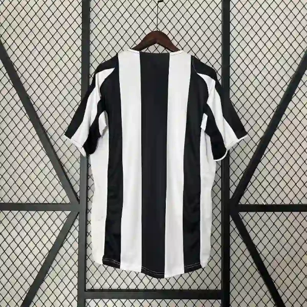 2004-2005 Juventus Jersey retro kit - Image 8