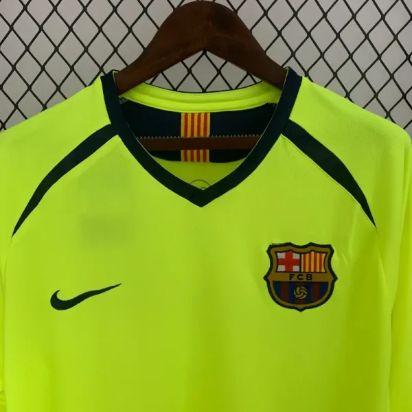 2005-2006 Barcelona Long Sleeve Jersey retro kit - Image 4