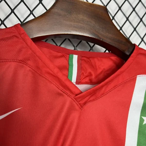 2005-2006 Juventus Jersey retro kit - Image 4