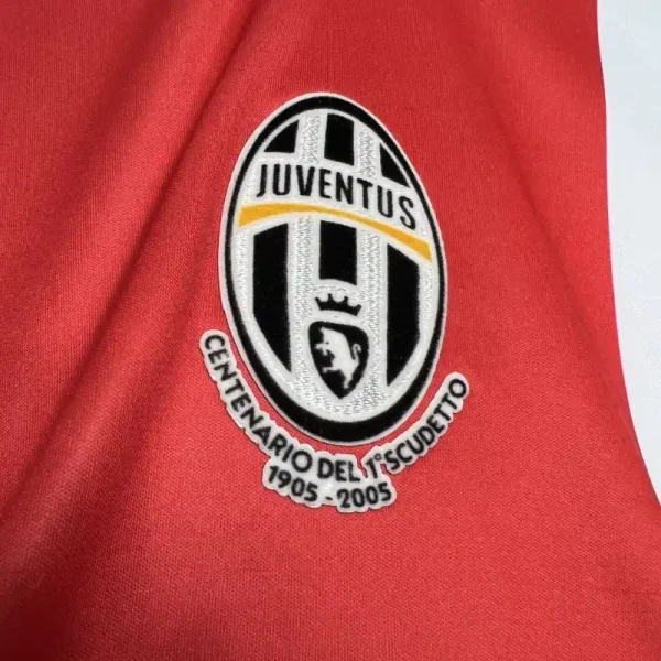 2005-2006 Juventus Jersey retro kit - Image 3