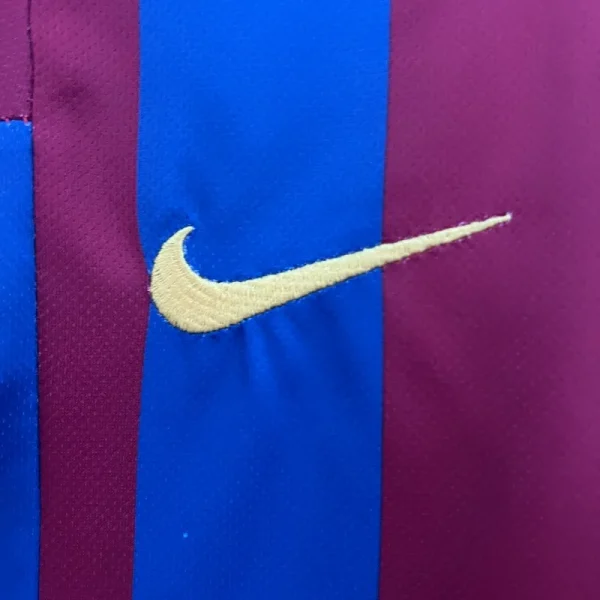 2005-2006 Kids Barcelona Jersey retro kit - Image 2