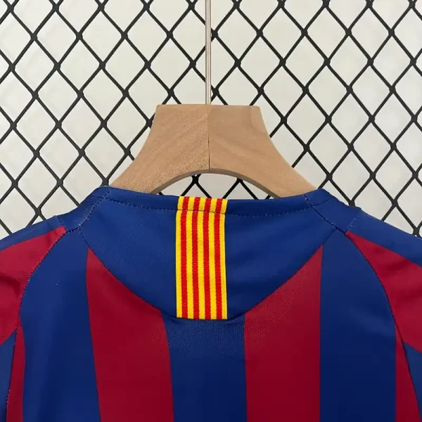 2005-2006 Kids Barcelona Jersey retro kit - Image 7