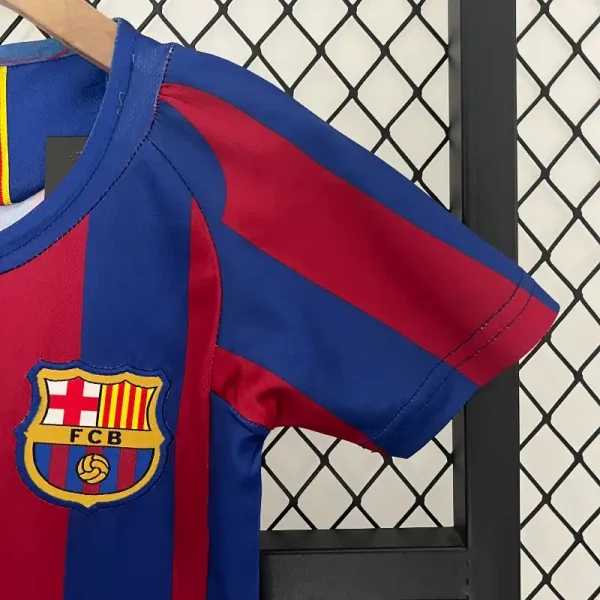2005-2006 Kids Barcelona Jersey retro kit - Image 5