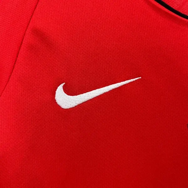 2005-2006 Kids Manchester United Jersey retro kit - Image 2