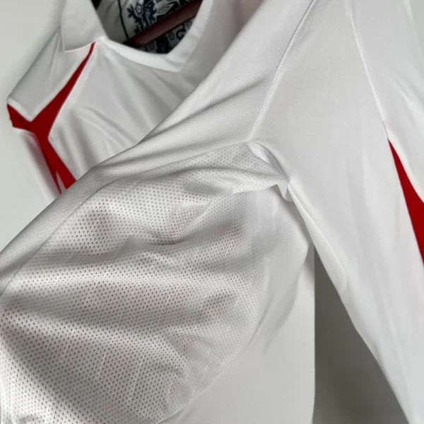 2006 Long Sleeve England Jersey retro kit - Image 6
