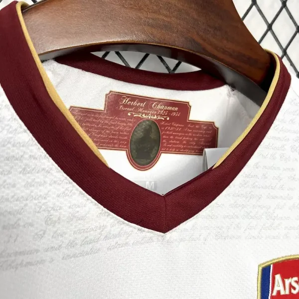 2007-2008 Arsenal Jersey retro kit - Image 4