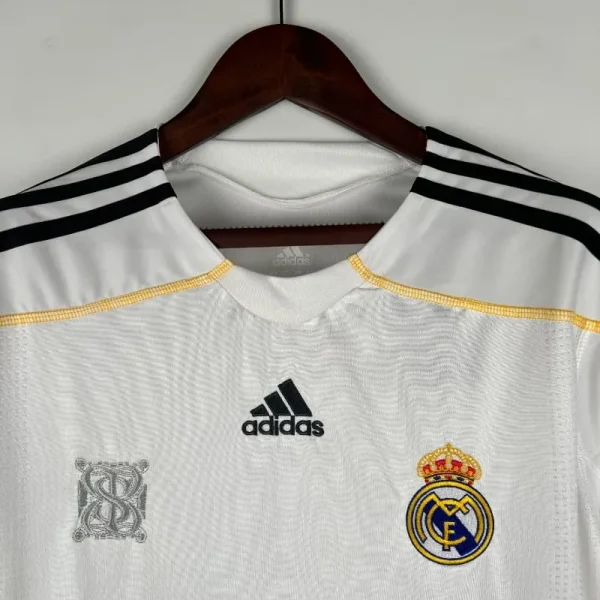 2009-2010 Long Sleeve Real Madrid Jersey retro kit - Image 5