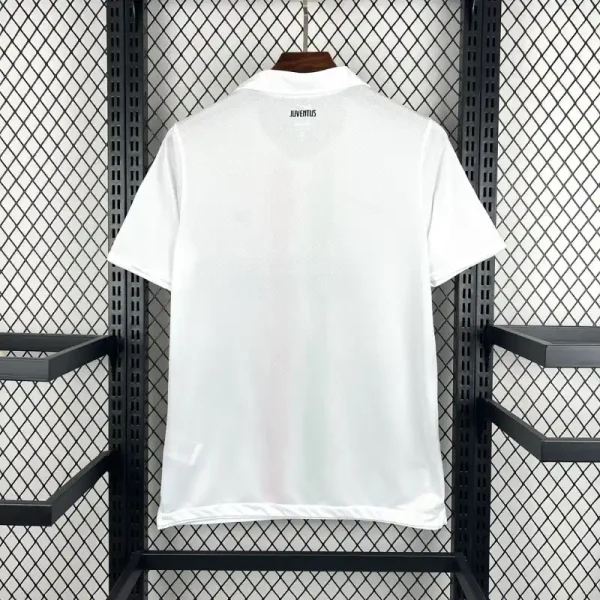 2010-2011 Juventus Jersey retro kit - Image 9