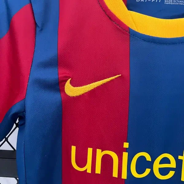 2010-2011 Kids Barcelona Jersey retro kit - Image 2