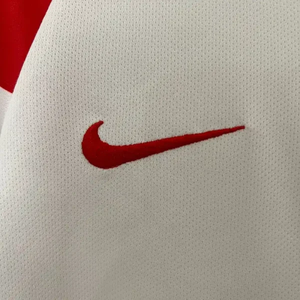 2010-2011 Kids Manchester United Jersey retro kit - Image 2