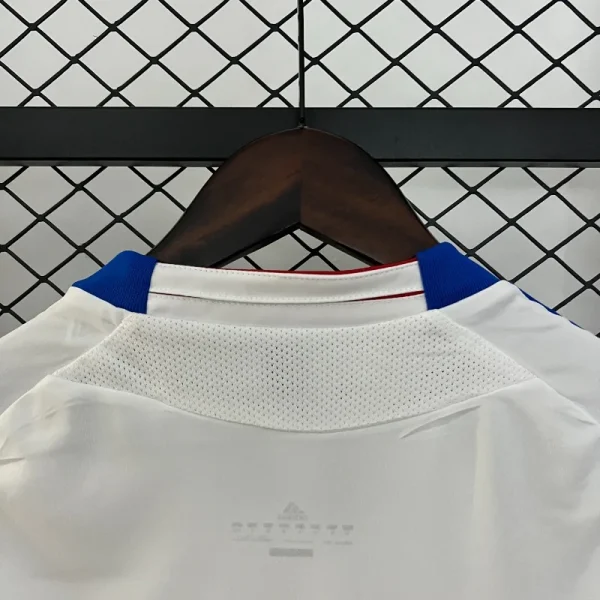 2010-2011 Lyon Jersey retro kit - Image 9