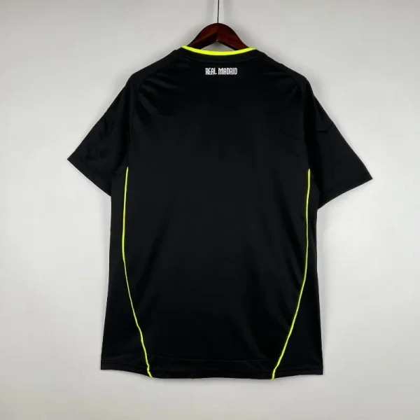 2010-2011 Real Madrid Jersey retro kit - Image 8