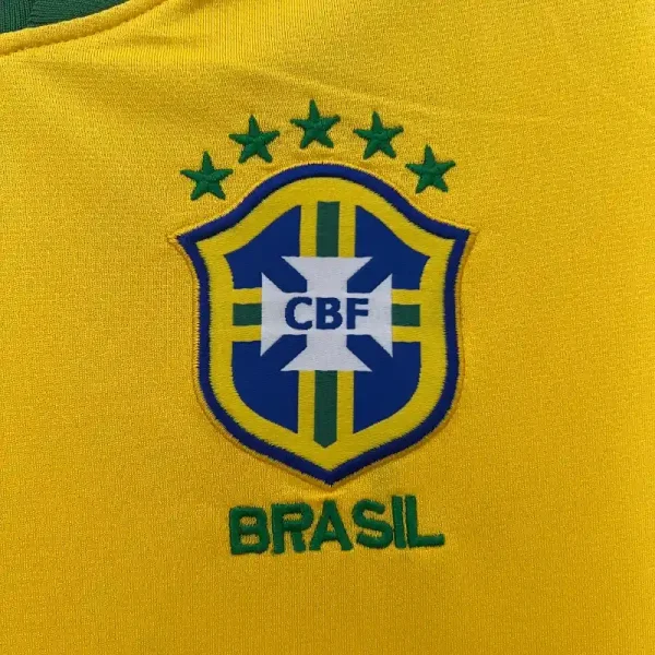 2010 Brazil Jersey retro kit - Image 3