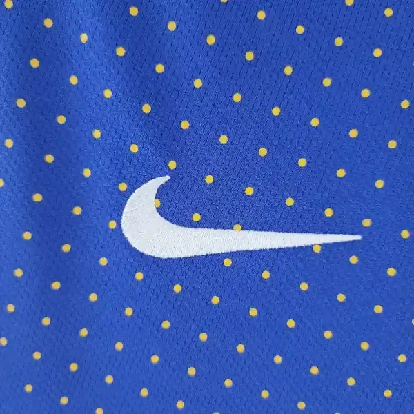 2010 Brazil Jersey retro kit - Image 6