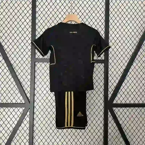 2011-2012 Kids Real Madrid Jersey retro kit - Image 8