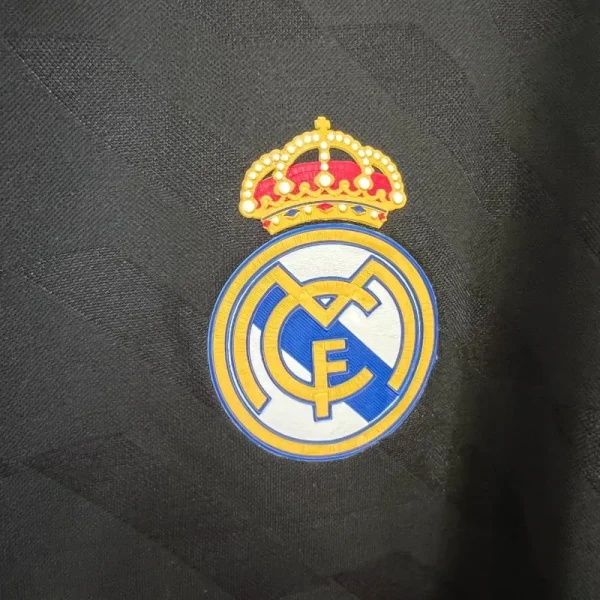 2011-2012 Long Sleeve Real Madrid Jersey retro kit - Image 3