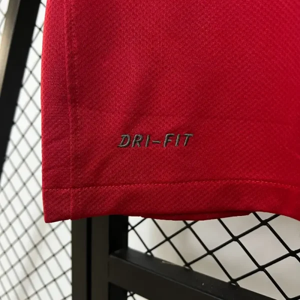 2011-2012 Manchester United Jersey retro kit - Image 7