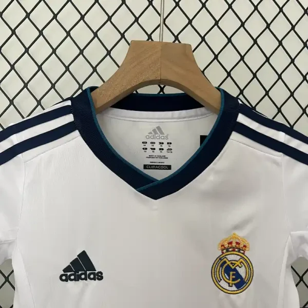 2012-2013 Kids Real Madrid Jersey retro kit - Image 4