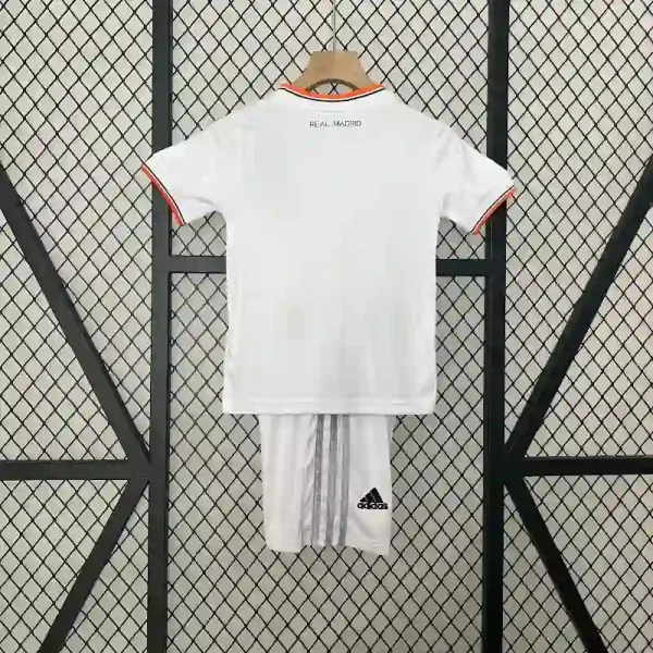 2013-2014 Kids Real Madrid Jersey retro kit - Image 8