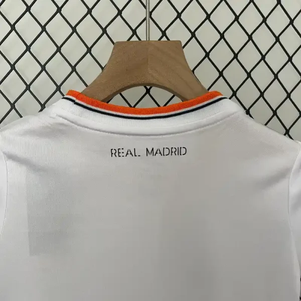 2013-2014 Kids Real Madrid Jersey retro kit - Image 7