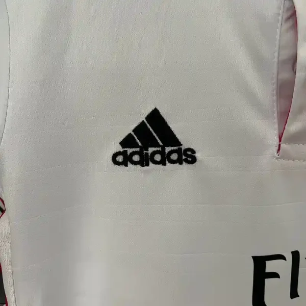 2014-2015 Kids Real Madrid Jersey retro kit - Image 2