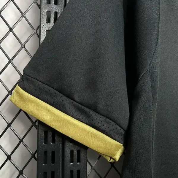 2015-2016 Juventus Third retro kit - Image 9