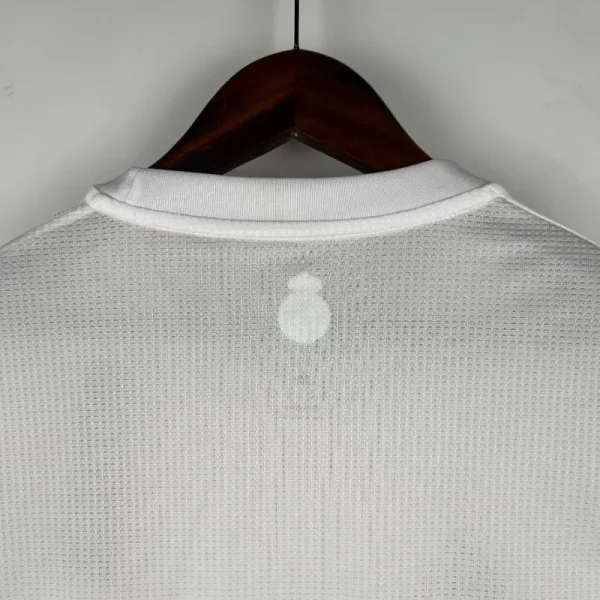 2015-2016 Long Sleeve Real Madrid Jersey retro kit - Image 7