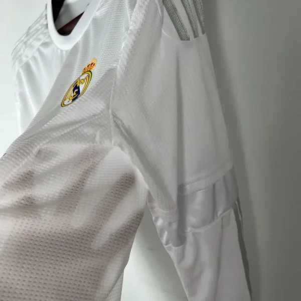 2015-2016 Long Sleeve Real Madrid Jersey retro kit - Image 5
