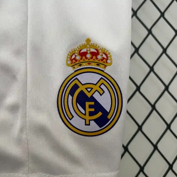 2016-2017 Kids Real Madrid Jersey retro kit - Image 6