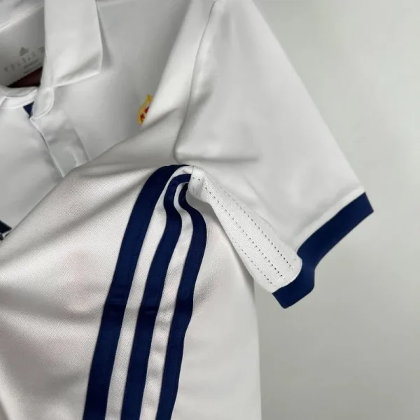 2016-2017 Real Madrid Jersey retro kit - Image 6
