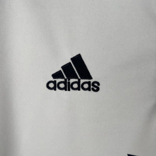 2016-2017 Real Madrid Jersey retro kit - Image 2