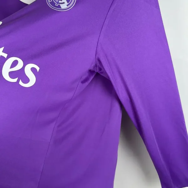 2016-2017 Real Madrid Long Sleeve Jersey retro kit - Image 5