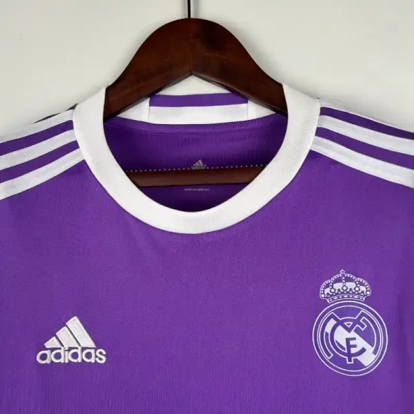 2016-2017 Real Madrid Long Sleeve Jersey retro kit - Image 4