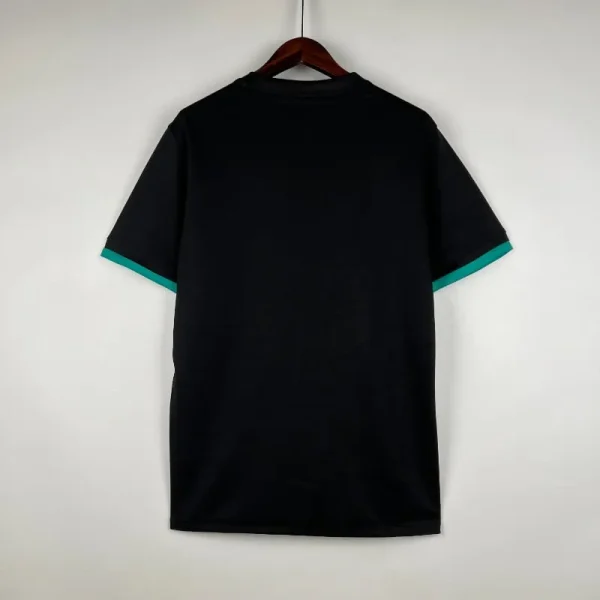 2017-2018 Real Madrid Jersey retro kit - Image 8